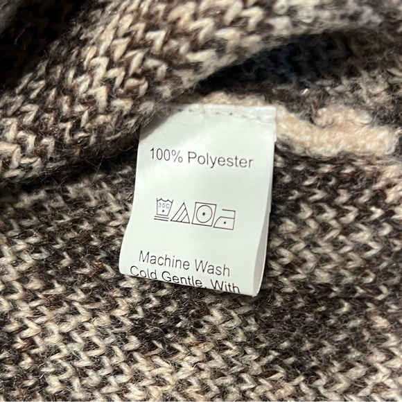 Cold Shoulder All Over Pattern Sweater Sz: S - Picture 13 of 14